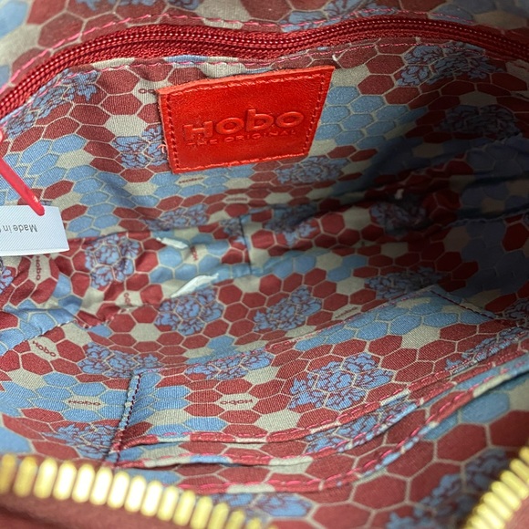 NWT Hobo Leather Whisper Crossbody - Picture 5 of 5